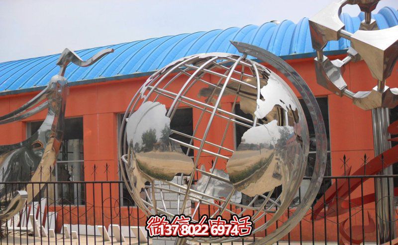 白鋼鏤空地球儀雕塑,為公園增添創意裝飾 白鋼鏤空地球儀雕塑,為公園增添創意裝飾