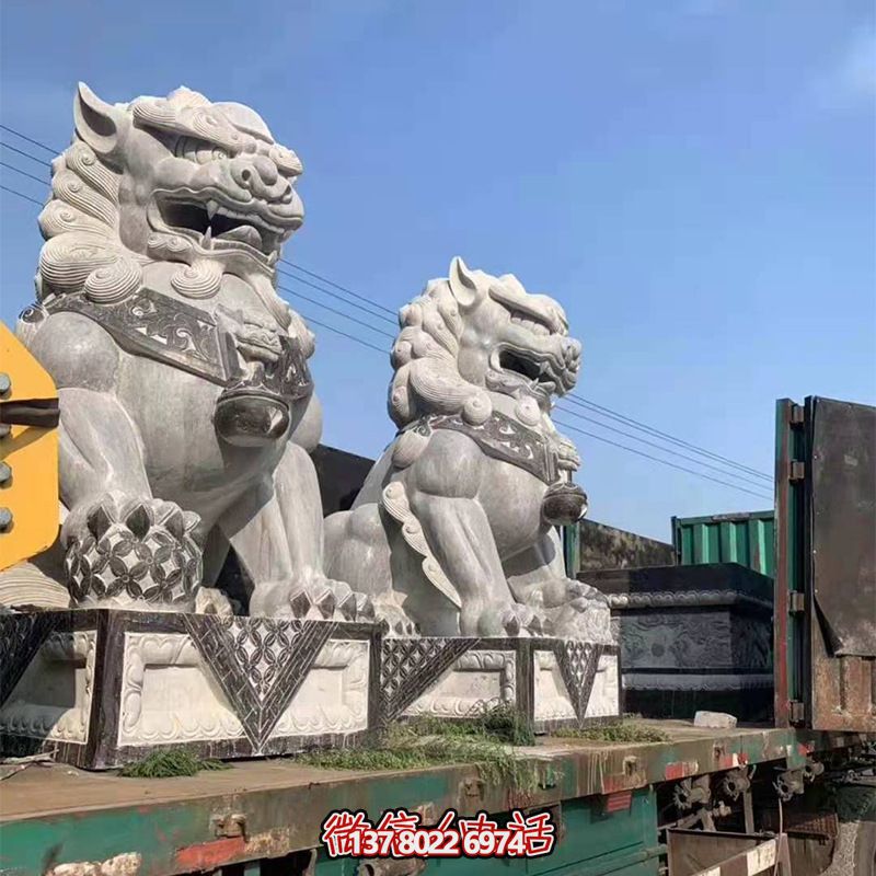 青石制大型仿真獅子雕塑,為鎮(zhèn)宅增添獨(dú)特魅力 青石制大型仿真獅子雕塑,為鎮(zhèn)宅增添獨(dú)特魅力