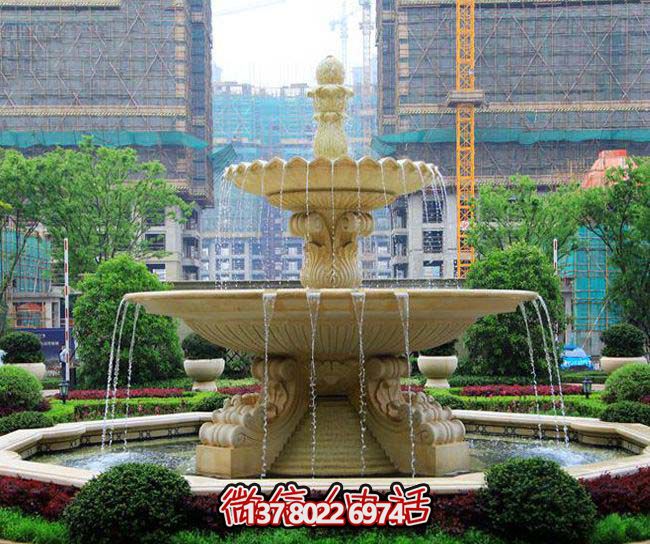 綠意盎然的小區花園室外多層噴泉石雕裝飾 綠意盎然的小區花園室外多層噴泉石雕裝飾