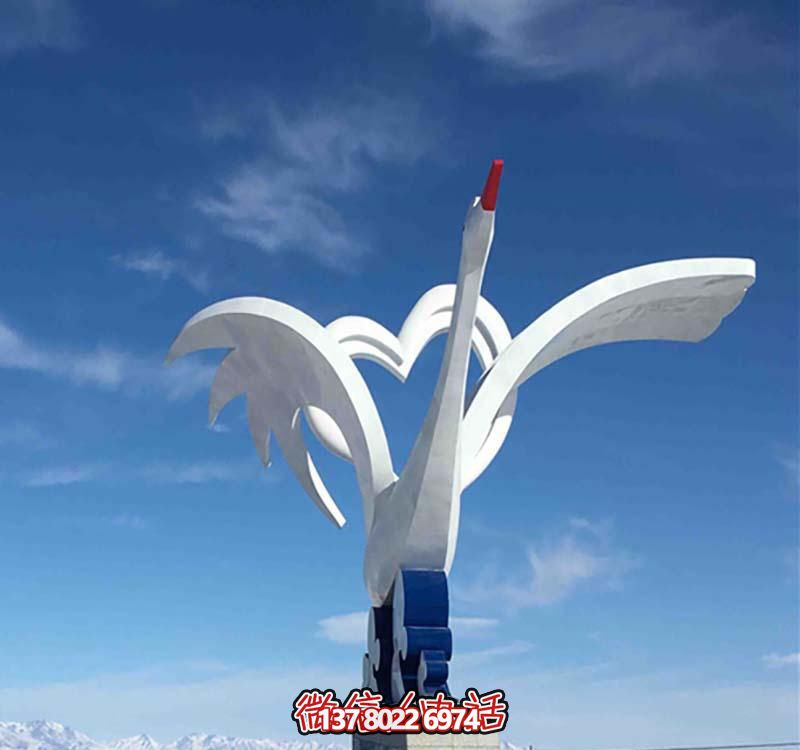 不銹鋼愛心鶴雕塑,點亮廣場創意之美 不銹鋼愛心鶴雕塑,點亮廣場創意之美