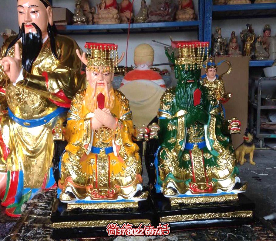 巨型玻璃鋼彩繪雕塑——讓土地公變身神靈 巨型玻璃鋼彩繪雕塑——讓土地公變身神靈