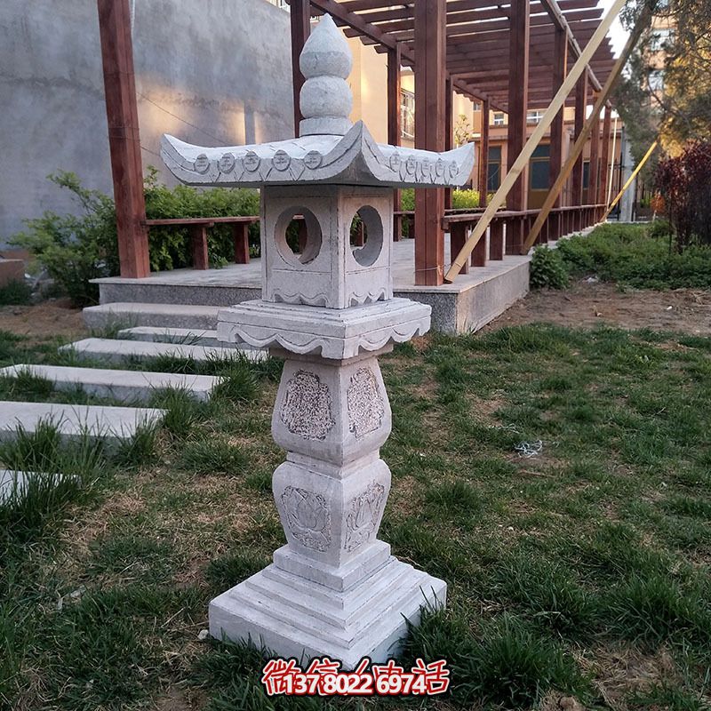 古典風(fēng)格的大理石燈籠 古典風(fēng)格的大理石燈籠