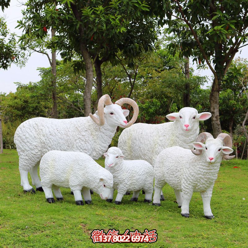 鄉村玻璃鋼仿真綿羊雕塑 鄉村玻璃鋼仿真綿羊雕塑