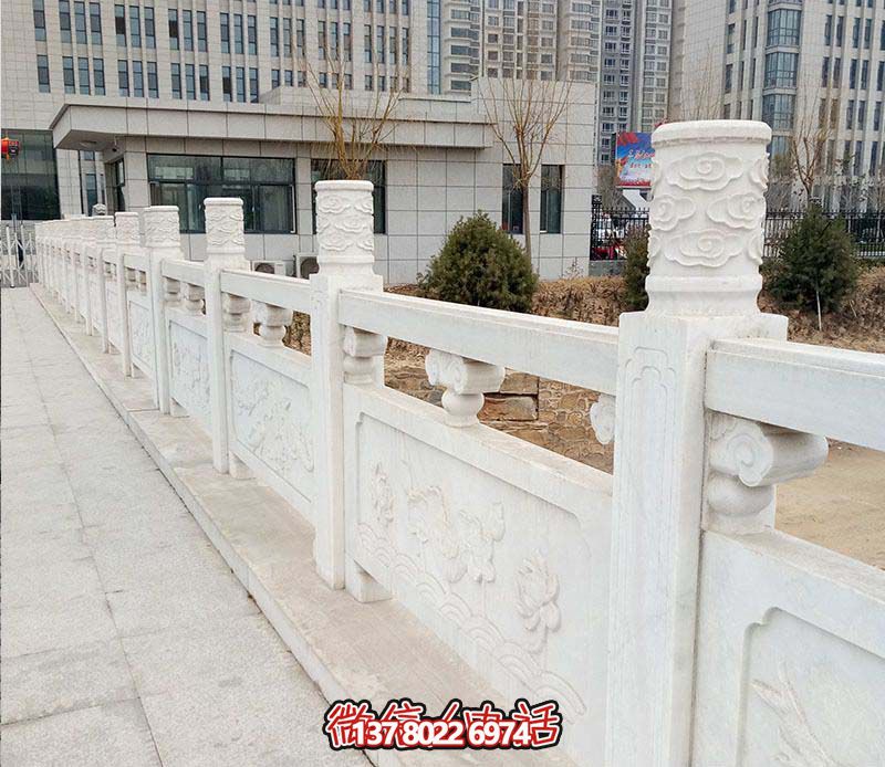 漢白玉鑲嵌欄桿扶手,點(diǎn)綴走廊裝飾,為城市花園添彩 漢白玉鑲嵌欄桿扶手,點(diǎn)綴走廊裝飾,為城市花園添彩