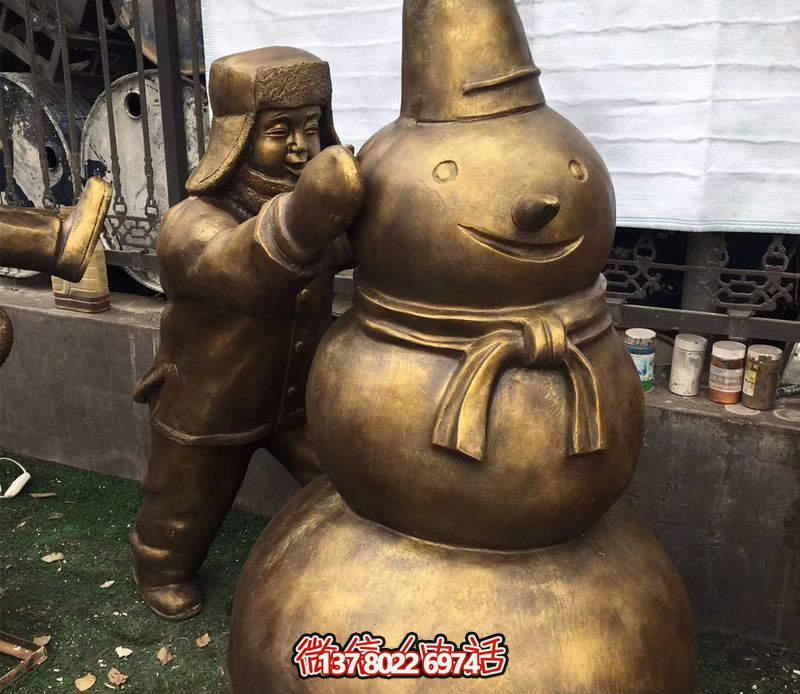 景區銅雕堆雪人兒童雕塑戴帽子 景區銅雕堆雪人兒童雕塑戴帽子
