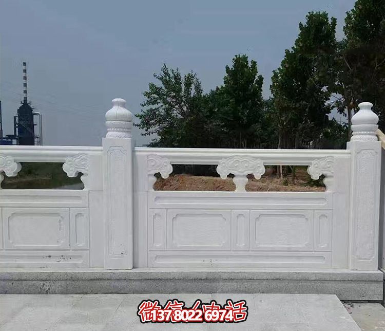 漢白玉鏤空石橋欄桿雕塑,為景區增添精彩 漢白玉鏤空石橋欄桿雕塑,為景區增添精彩