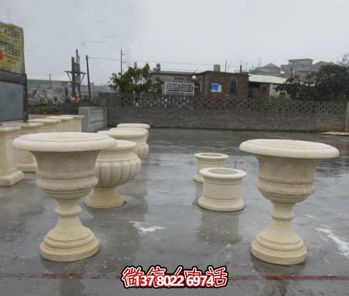 歐式石雕花盆,裝飾您的公園景觀 歐式石雕花盆,裝飾您的公園景觀