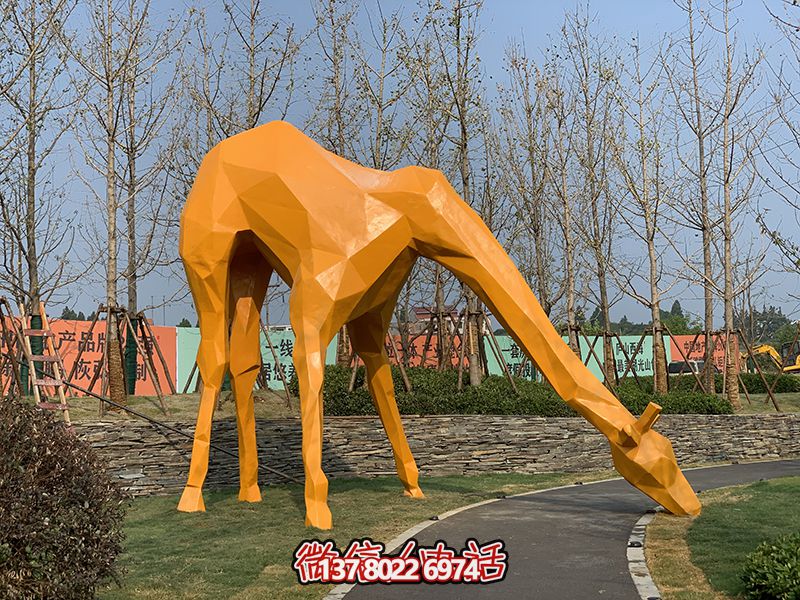 幾何雕塑玻璃鋼草坪長頸鹿路邊裝飾 幾何雕塑玻璃鋼草坪長頸鹿路邊裝飾