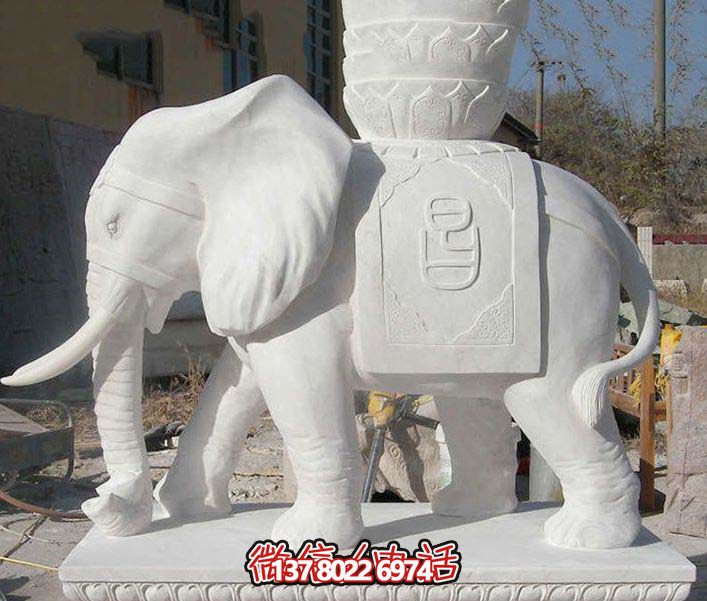 傳統工藝與現代藝術的完美結合——玉雕大象景觀雕塑 傳統工藝與現代藝術的完美結合——玉雕大象景觀雕塑