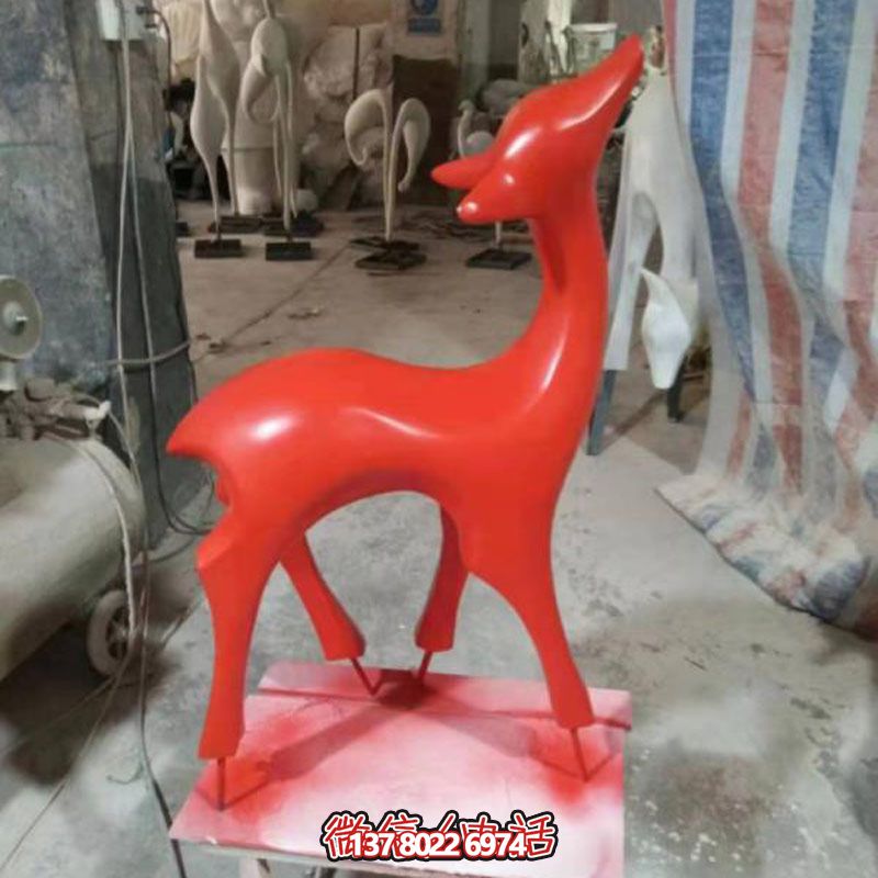 玻璃鋼制紅色梅花鹿雕塑,裝點別墅小區精致美觀 玻璃鋼制紅色梅花鹿雕塑,裝點別墅小區精致美觀
