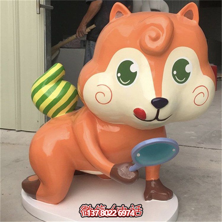玻璃鋼結構兒童樂園，卡通松鼠公仔裝飾