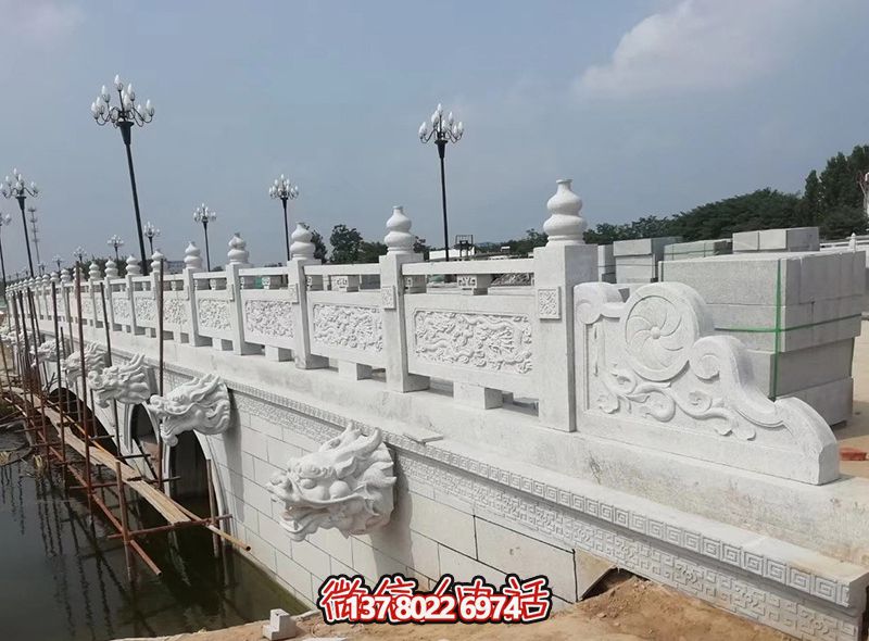精美漢白玉石拱橋,融龍紋雕刻欄桿 精美漢白玉石拱橋,融龍紋雕刻欄桿