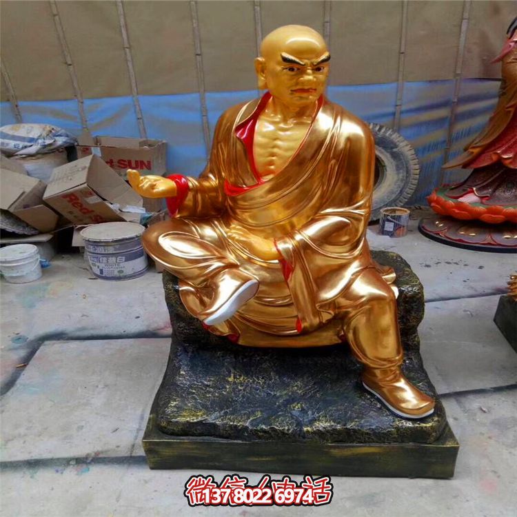 噴金烤漆菩薩雕塑,擁有古老神秘的十八羅漢美學 噴金烤漆菩薩雕塑,擁有古老神秘的十八羅漢美學