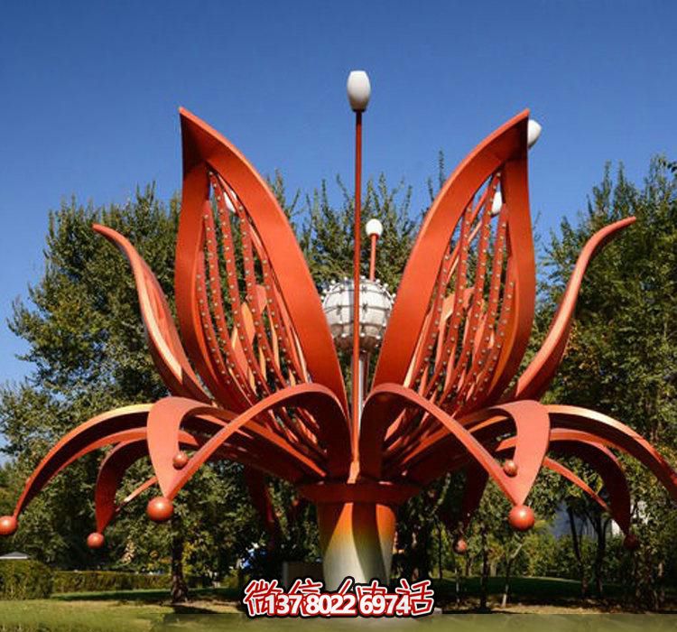 不銹鋼雕塑——綻放紅色花朵，為公園增添美麗