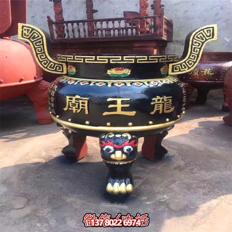 精美彩繪金漆圓形香爐,為寺廟添彩 精美彩繪金漆圓形香爐,為寺廟添彩