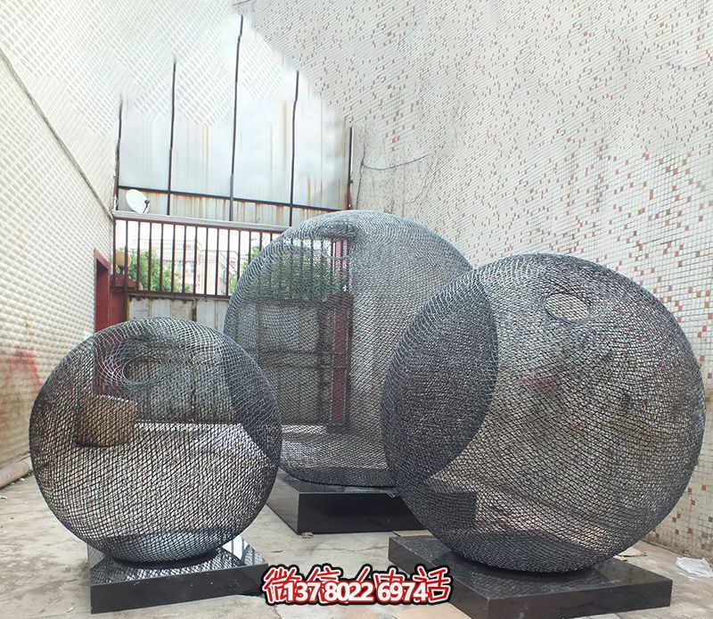 高級不銹鋼鏤空球體裝飾雕塑 高級不銹鋼鏤空球體裝飾雕塑