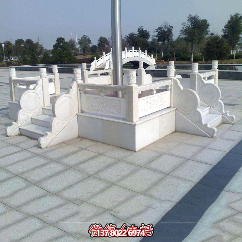 漢白玉升旗臺，喚醒城市雕塑美學