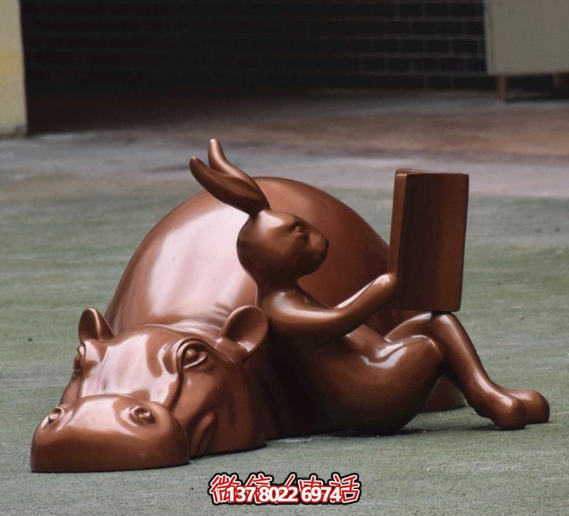 玻璃創意海馬雕塑,擺放于場內,點綴你的生活 玻璃創意海馬雕塑,擺放于場內,點綴你的生活