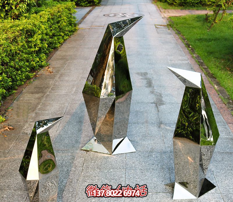 抽象玻璃鋼白銅個性裝飾品企鵝雕塑 抽象玻璃鋼白銅個性裝飾品企鵝雕塑