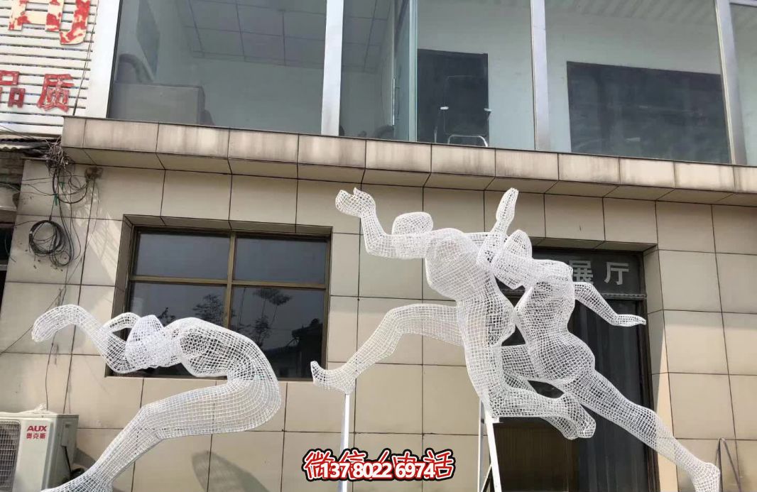 學院操場創意網格不銹鋼運動跳遠人物雕塑 學院操場創意網格不銹鋼運動跳遠人物雕塑