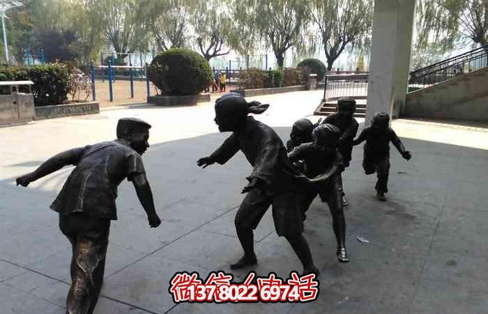 室外銅雕兒童玩老鷹抓小雞雕塑 室外銅雕兒童玩老鷹抓小雞雕塑