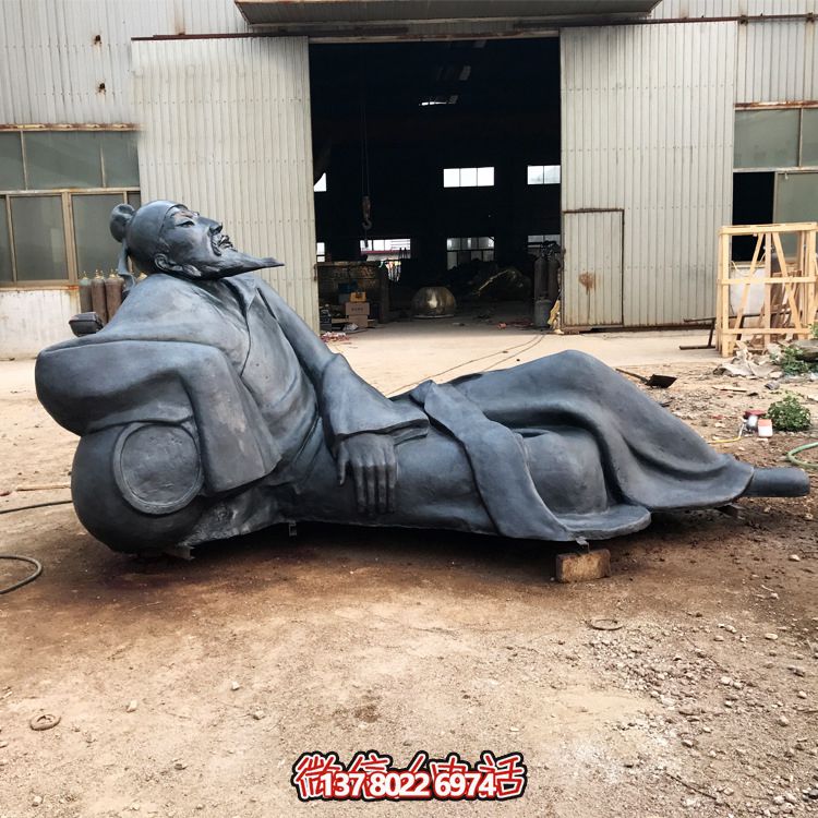 大型公園廣場擺放李白醉臥青銅雕塑 大型公園廣場擺放李白醉臥青銅雕塑