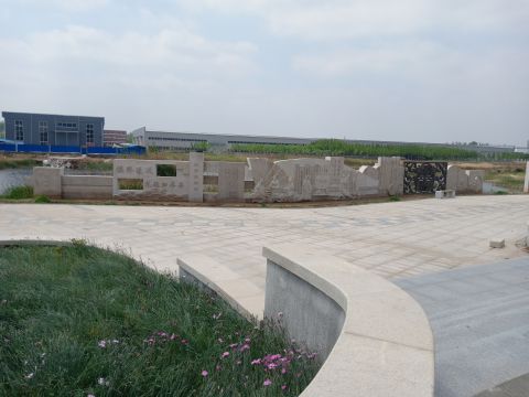 蘆葦湖景墻:鳴琴戴星,長(zhǎng)26米,高2 蘆葦湖景墻:鳴琴戴星,長(zhǎng)26米,高2